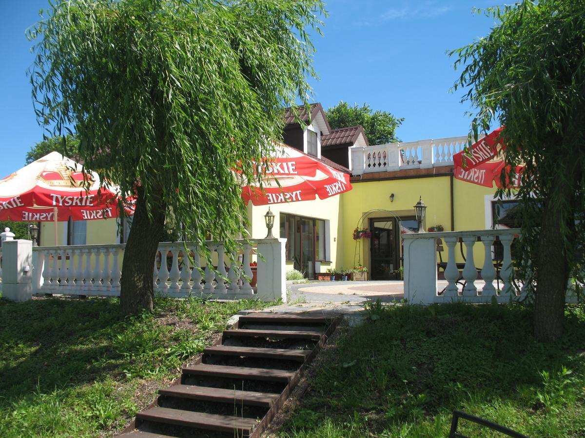 Zacisze Hotel Ulan Bagian luar foto