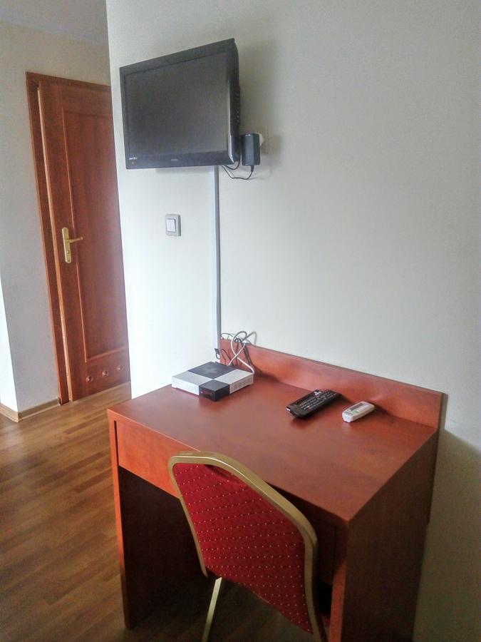 Zacisze Hotel Ulan Bagian luar foto